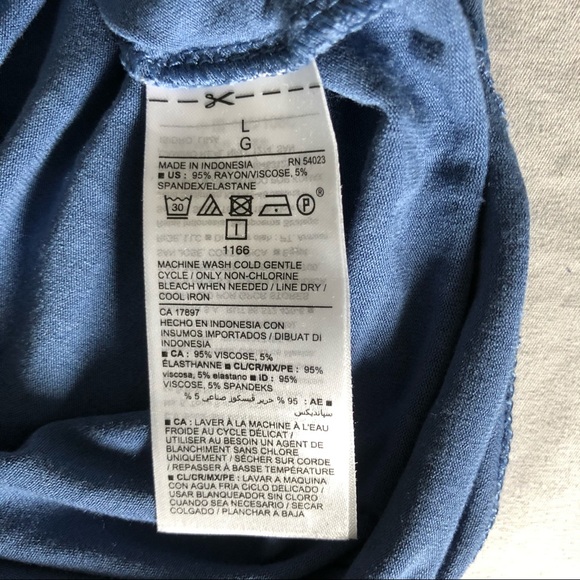 Blue Floral Old Navy Maternity Top - Picture 5 of 5